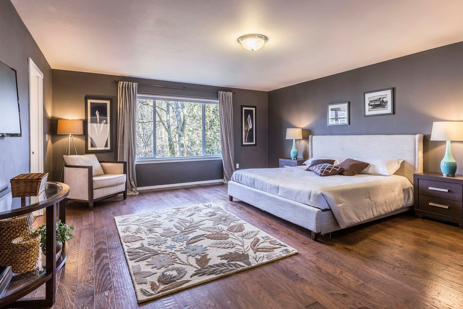 Spotless, professionally cleaned and staged bedroom